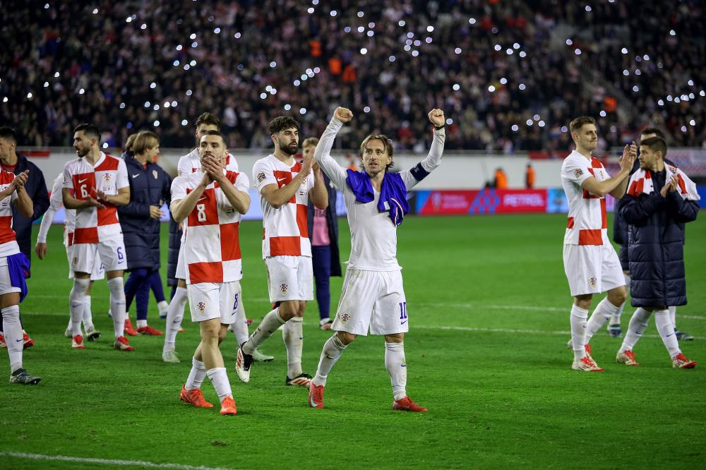 壹号娱乐APP：体育法专家：关于球员在罚点球时二次触球的规则被裁判错误应用了.